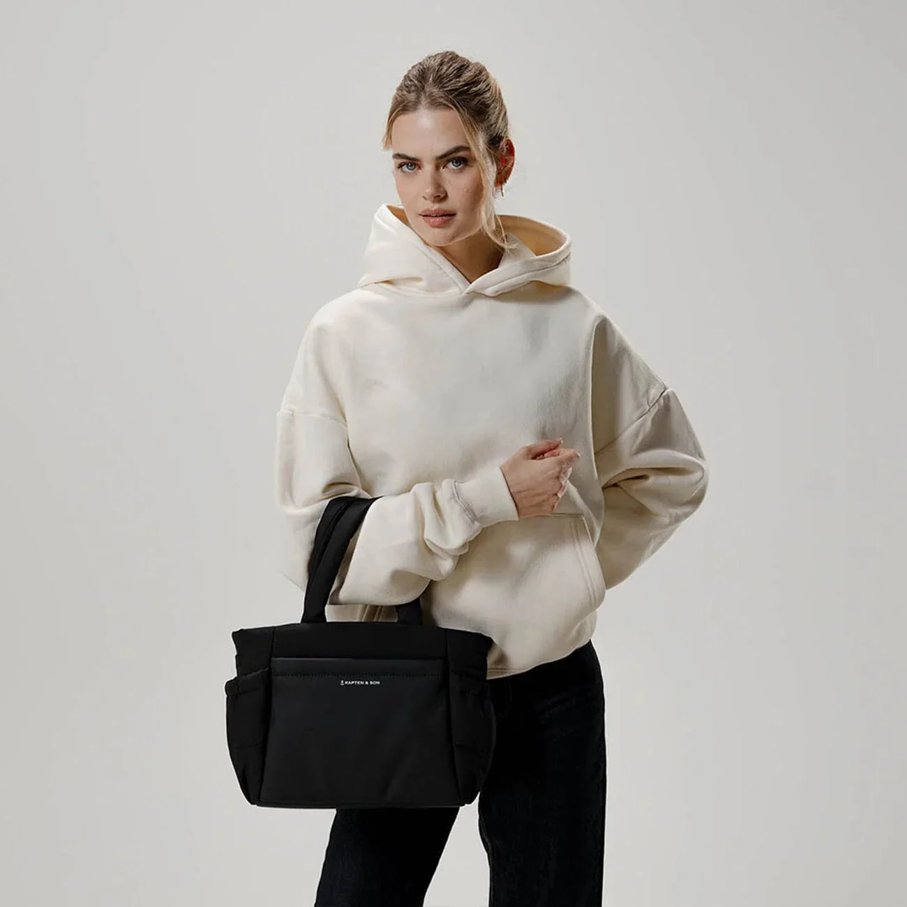 Hellvi Cloud Small Shoulder Bag - Image 11