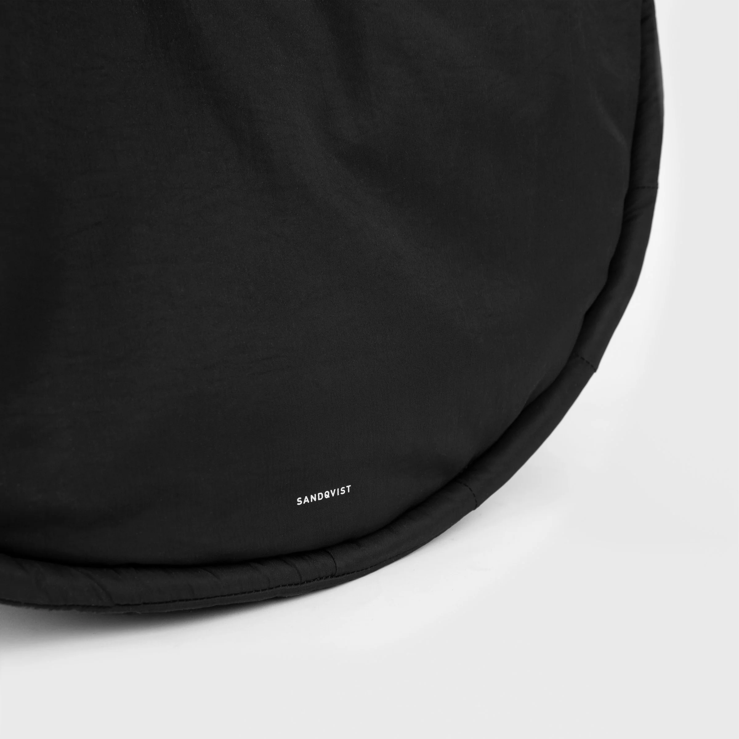 CURVE Half Moon Bag - Image 5