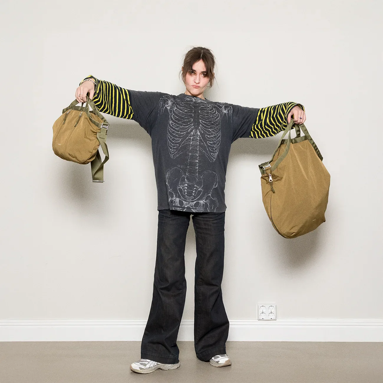 GRID Expandable Tote Bag - Image 22