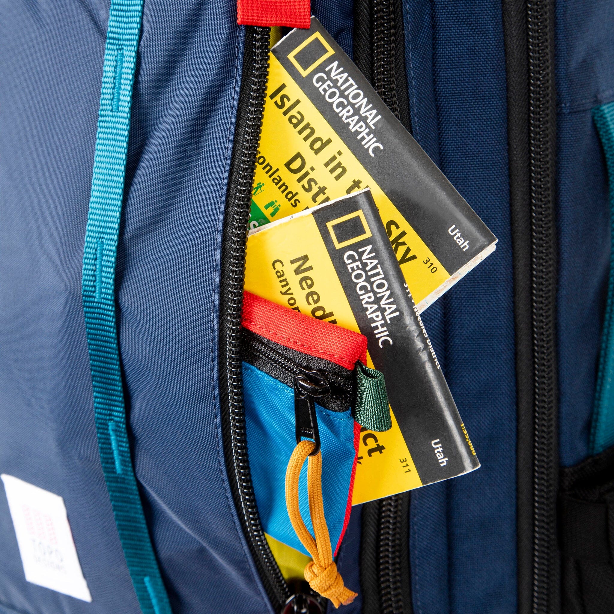 Global Travel Bag 30L - Image 13